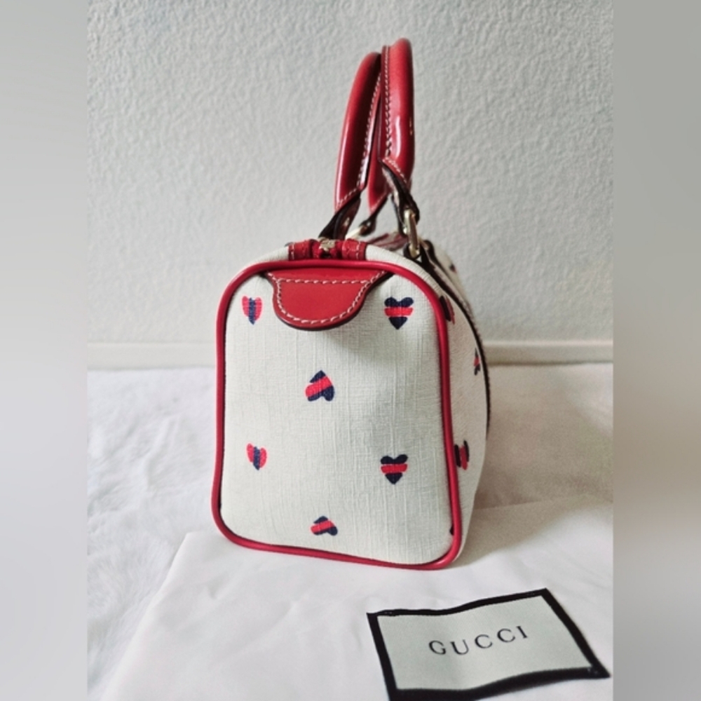 Limited Edition Gucci GG Supreme Hearts Joy Boston Bag - Picture 3 of 16